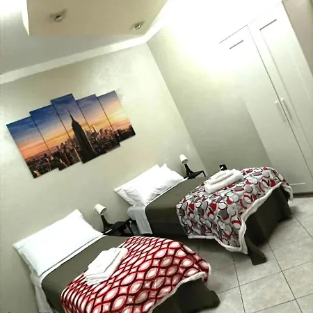 Sissy Bed & Breakfast *
