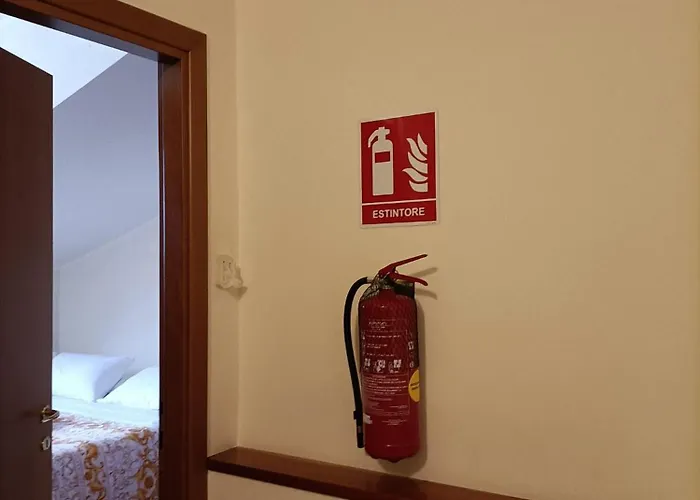 לינה וארוחת בוקר Sissy 3*